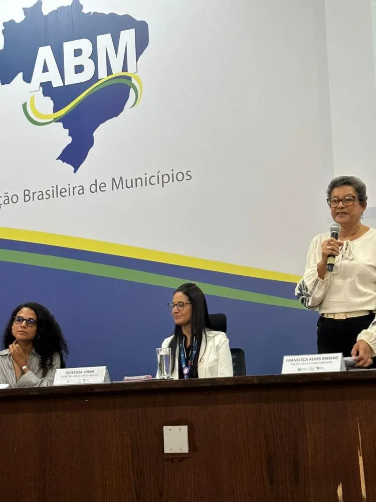 SEPLAN destaca projetos estratégicos ligados à energia fotovoltaica para escolas indígenas durante a Marcha dos Prefeitos